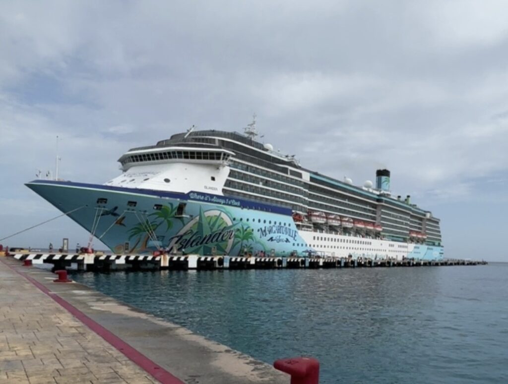 Sea Islander - Margaritaville at Sea